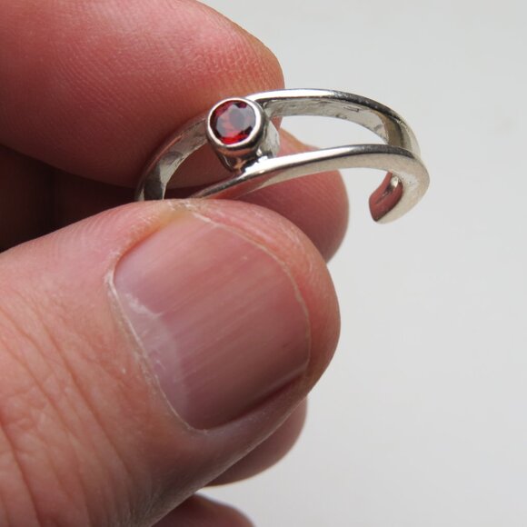 *925 Sterling Silver Genuine Garnet Toe Ring & Finger Ring - Picture 3 of 5